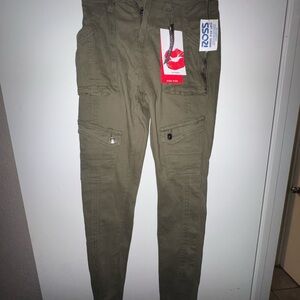 Women’s Cargo Pants